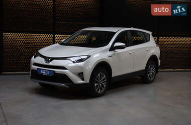 Внедорожник / Кроссовер Toyota RAV4 2017 в Луцке