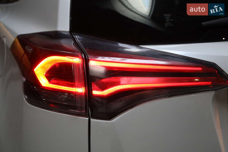 Внедорожник / Кроссовер Toyota RAV4 2017 в Луцке фото 7 Внедорожник / Кроссовер Toyota RAV4 2017 в Луцке