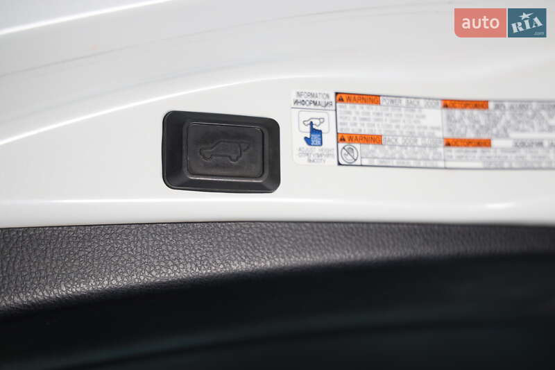 Внедорожник / Кроссовер Toyota RAV4 2017 в Луцке фото 32 Внедорожник / Кроссовер Toyota RAV4 2017 в Луцке