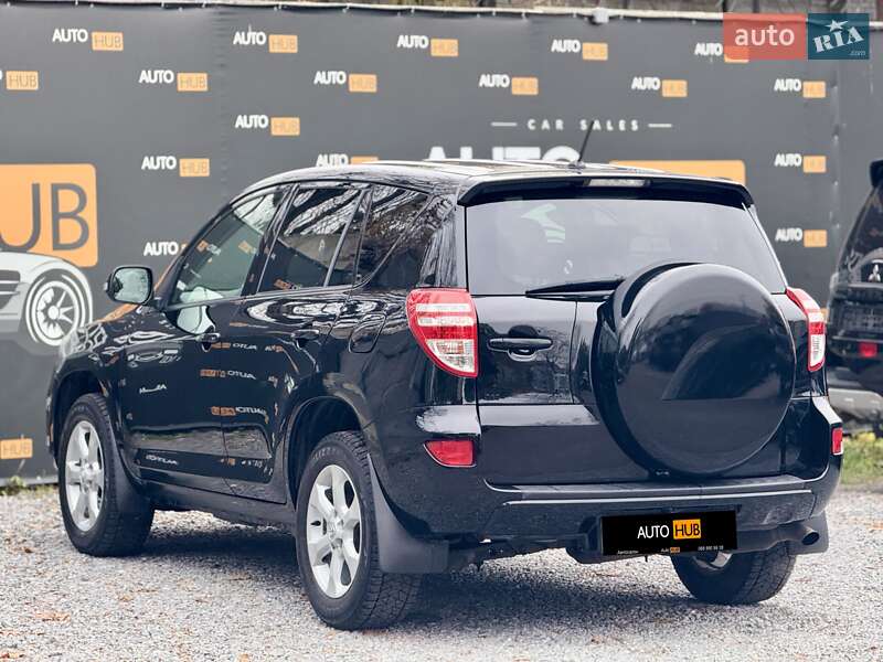 Внедорожник / Кроссовер Toyota RAV4 2010 в Харькове