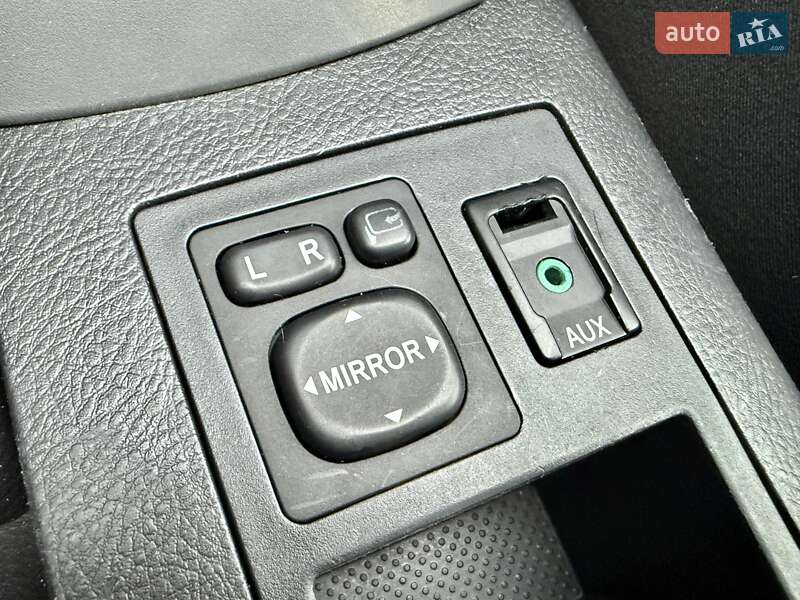 Внедорожник / Кроссовер Toyota RAV4 2010 в Харькове