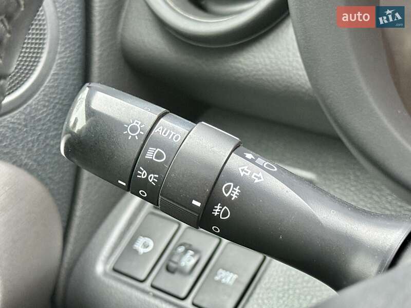 Внедорожник / Кроссовер Toyota RAV4 2010 в Харькове