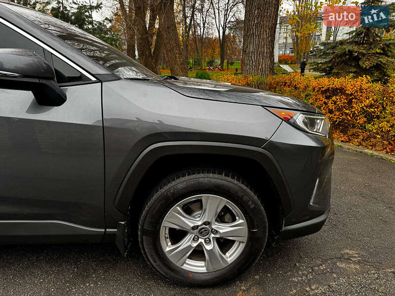 Внедорожник / Кроссовер Toyota RAV4 2019 в Киеве фото 6 Внедорожник / Кроссовер Toyota RAV4 2019 в Киеве