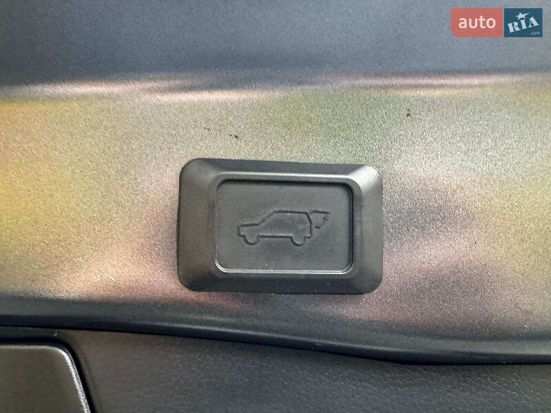 Внедорожник / Кроссовер Toyota RAV4 2019 в Киеве фото 8 Внедорожник / Кроссовер Toyota RAV4 2019 в Киеве