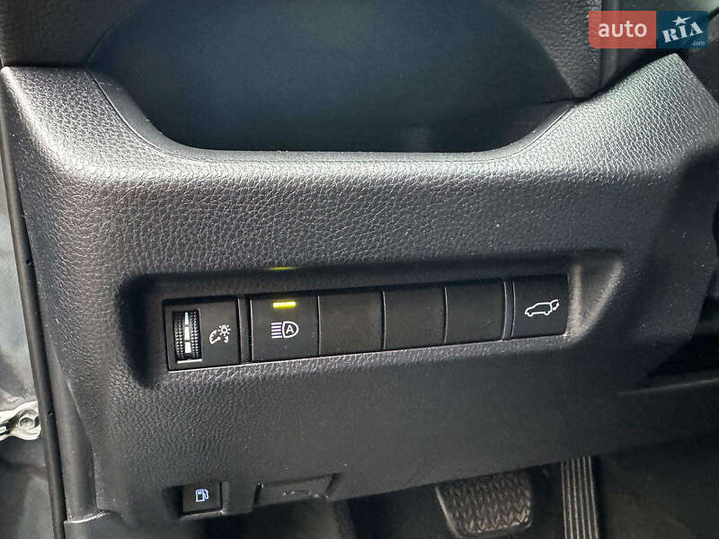 Внедорожник / Кроссовер Toyota RAV4 2019 в Киеве фото 17 Внедорожник / Кроссовер Toyota RAV4 2019 в Киеве