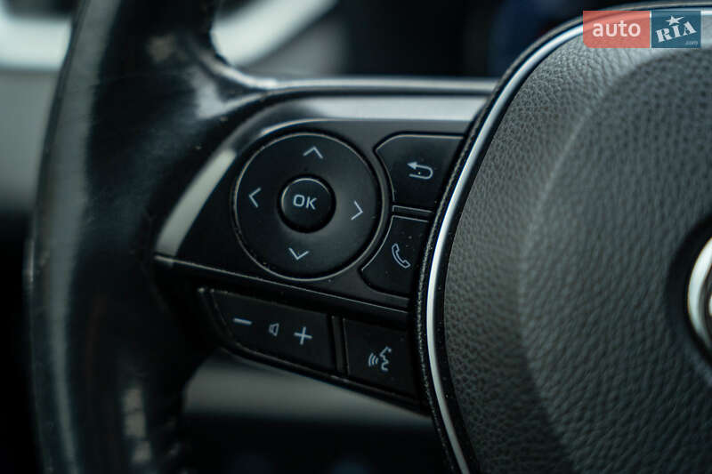 Внедорожник / Кроссовер Toyota RAV4 2019 в Черновцах