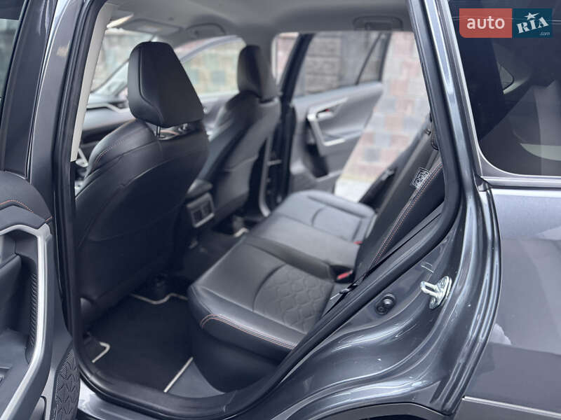 Внедорожник / Кроссовер Toyota RAV4 2023 в Ровно фото 24 Внедорожник / Кроссовер Toyota RAV4 2023 в Ровно