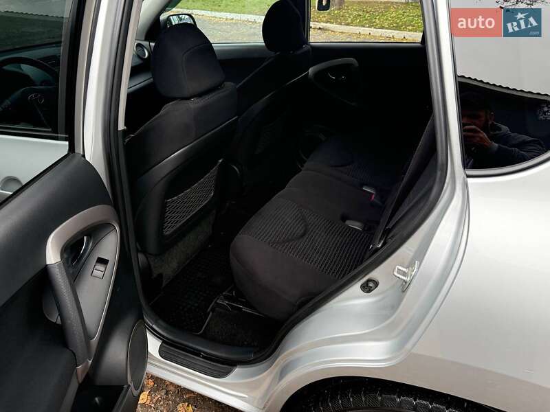 Внедорожник / Кроссовер Toyota RAV4 2008 в Харькове