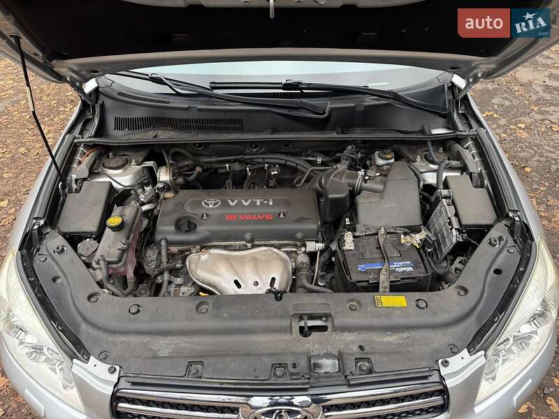 Внедорожник / Кроссовер Toyota RAV4 2008 в Харькове