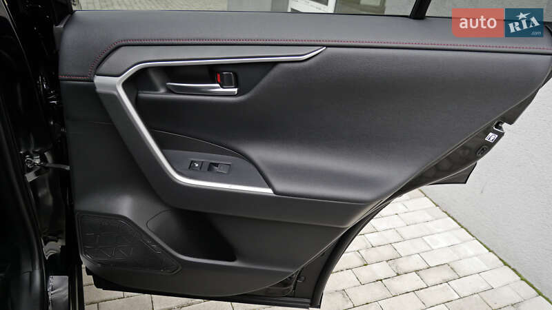 Позашляховик / Кросовер Toyota RAV4 2020 в Львові