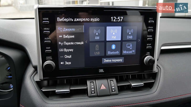 Позашляховик / Кросовер Toyota RAV4 2020 в Львові