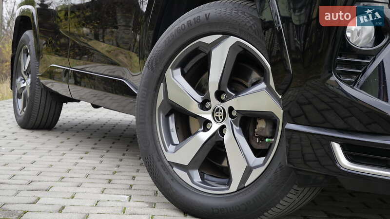 Позашляховик / Кросовер Toyota RAV4 2020 в Львові