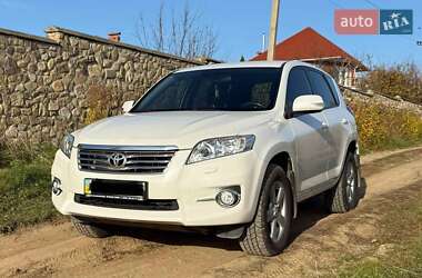 Внедорожник / Кроссовер Toyota RAV4 2011 в Киеве