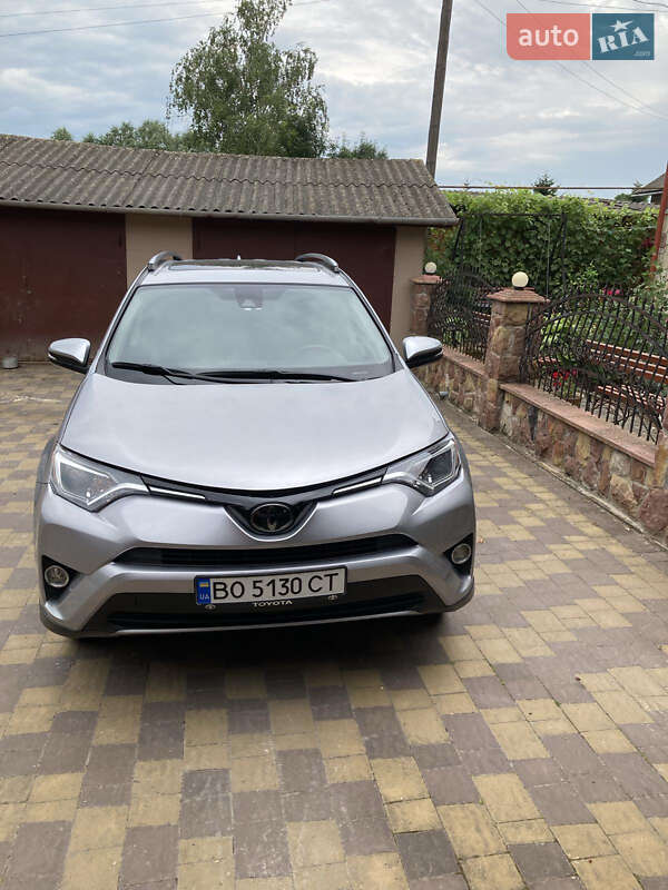 Внедорожник / Кроссовер Toyota RAV4 2017 в Тернополе фото Внедорожник / Кроссовер Toyota RAV4 2017 в Тернополе