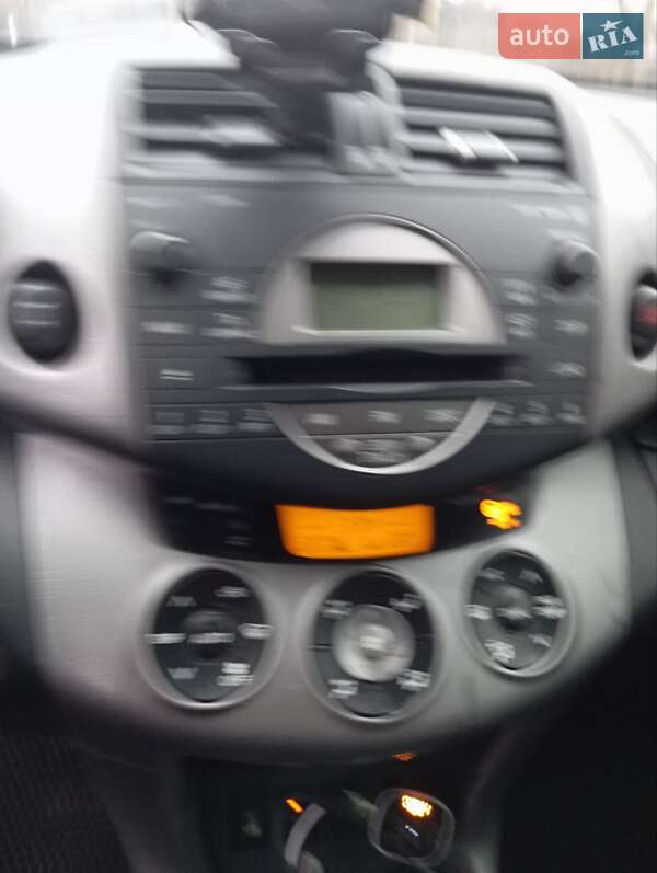 Позашляховик / Кросовер Toyota RAV4 2008 в Василькові