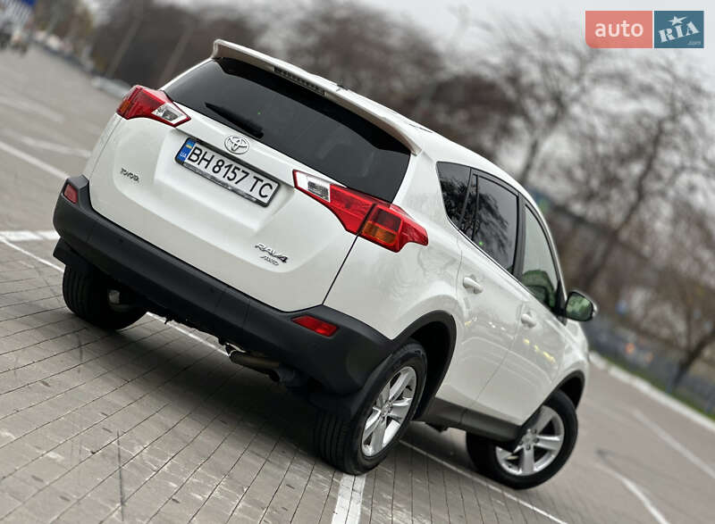 Позашляховик / Кросовер Toyota RAV4 2015 в Одесі