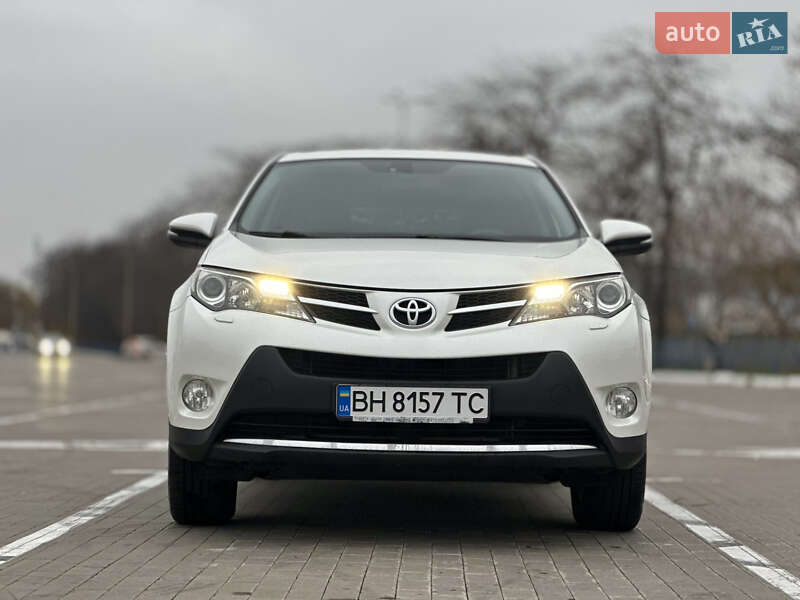 Позашляховик / Кросовер Toyota RAV4 2015 в Одесі