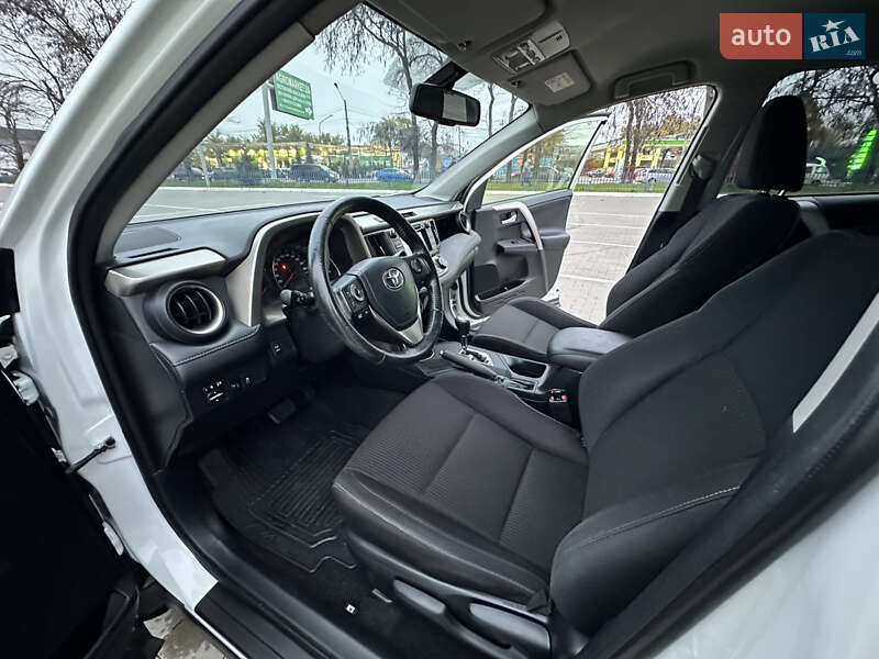 Позашляховик / Кросовер Toyota RAV4 2015 в Одесі