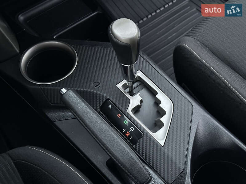 Позашляховик / Кросовер Toyota RAV4 2015 в Одесі