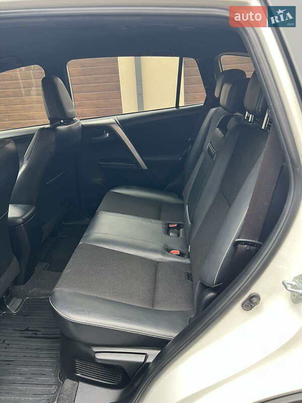 Внедорожник / Кроссовер Toyota RAV4 2017 в Виннице фото 35 Внедорожник / Кроссовер Toyota RAV4 2017 в Виннице