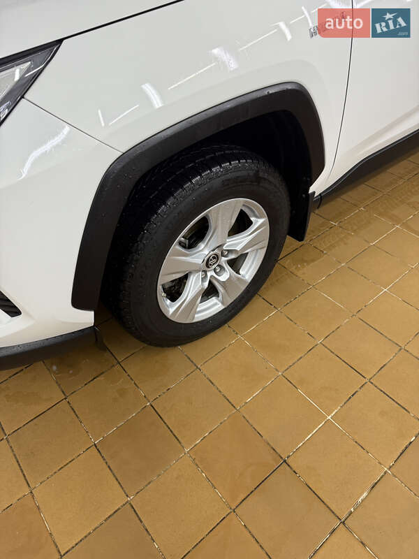 Позашляховик / Кросовер Toyota RAV4 2019 в Боярці