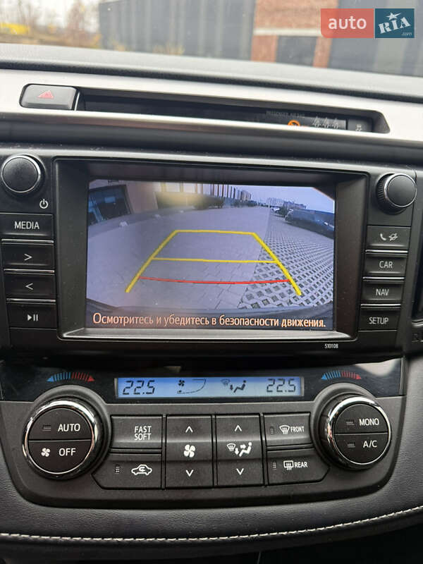 Внедорожник / Кроссовер Toyota RAV4 2017 в Хмельницком