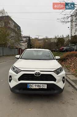 Внедорожник / Кроссовер Toyota RAV4 2020 в Львове