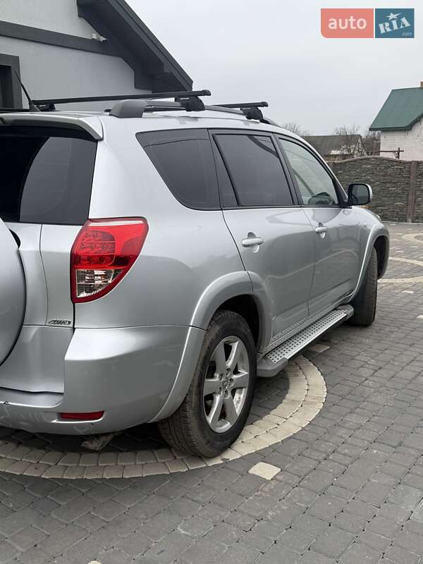 Внедорожник / Кроссовер Toyota RAV4 2007 в Жовкве