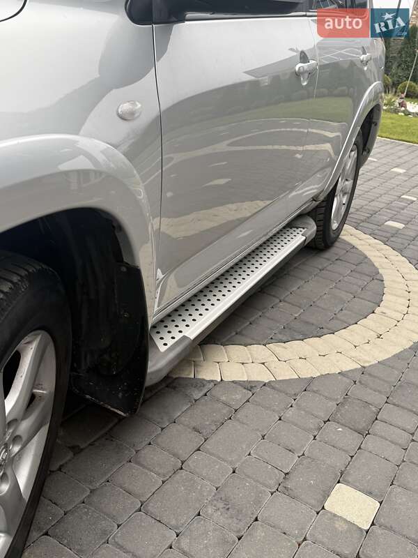 Внедорожник / Кроссовер Toyota RAV4 2007 в Жовкве
