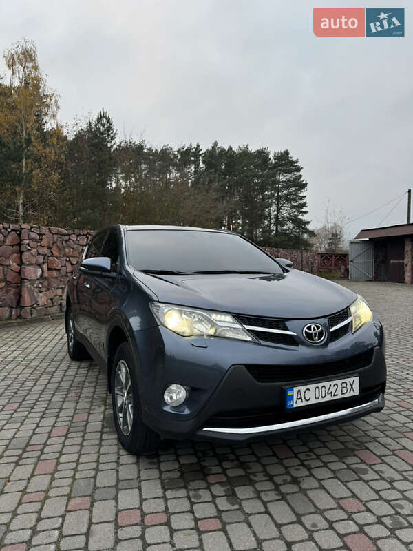 Внедорожник / Кроссовер Toyota RAV4 2013 в Любомле