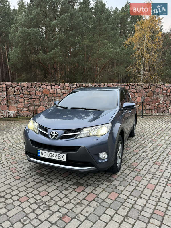 Внедорожник / Кроссовер Toyota RAV4 2013 в Любомле
