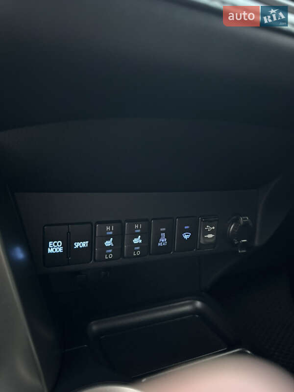 Внедорожник / Кроссовер Toyota RAV4 2013 в Любомле