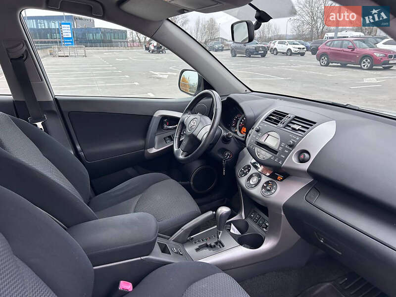 Внедорожник / Кроссовер Toyota RAV4 2006 в Киеве фото 45 Внедорожник / Кроссовер Toyota RAV4 2006 в Киеве