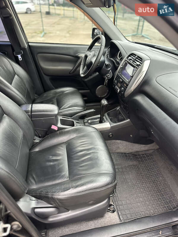 Внедорожник / Кроссовер Toyota RAV4 2005 в Киеве