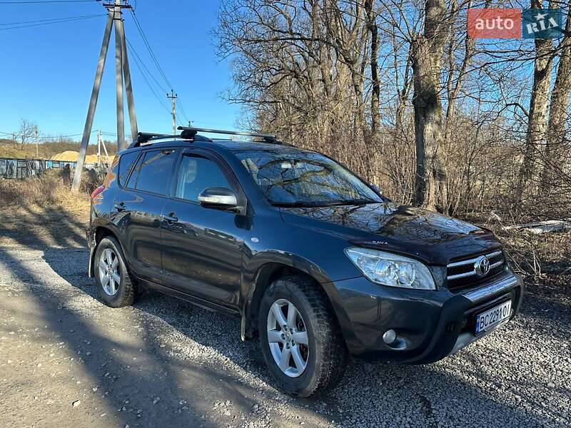 Внедорожник / Кроссовер Toyota RAV4 2008 в Львове