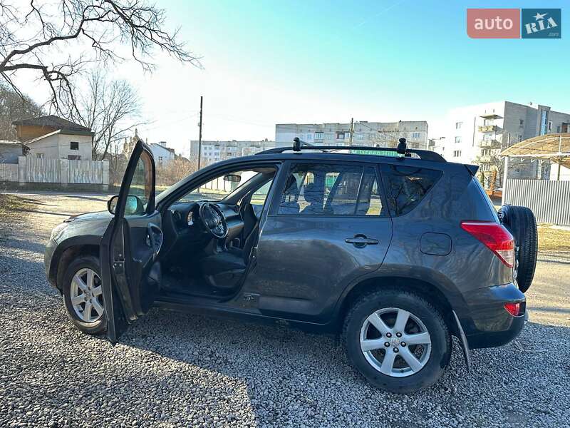 Внедорожник / Кроссовер Toyota RAV4 2008 в Львове