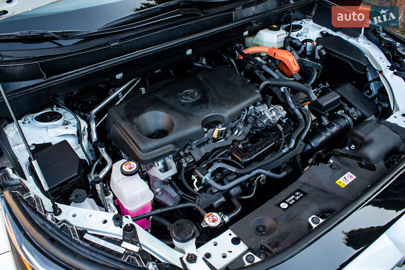 Внедорожник / Кроссовер Toyota RAV4 2025 в Львове