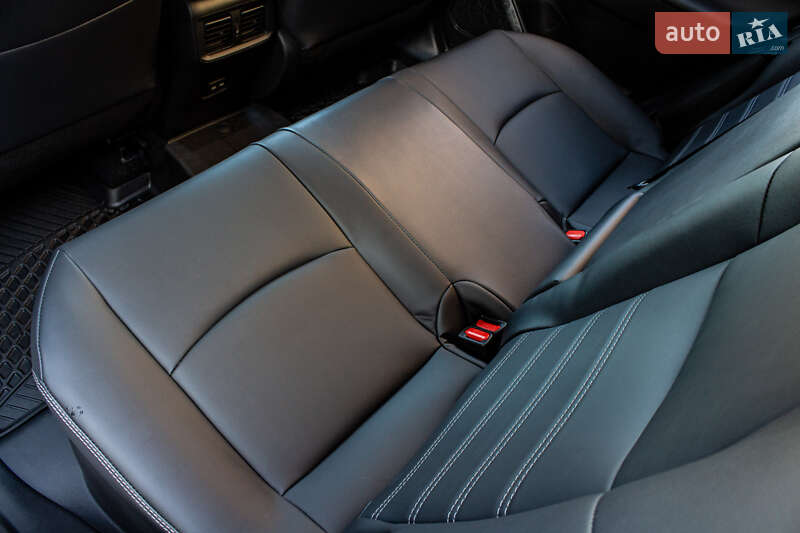 Внедорожник / Кроссовер Toyota RAV4 2025 в Львове