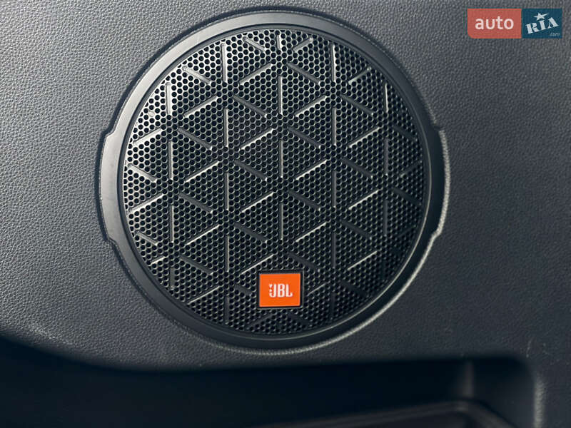 Внедорожник / Кроссовер Toyota RAV4 2019 в Киеве