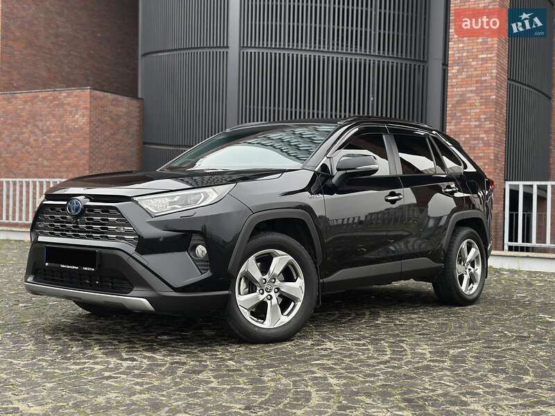 Внедорожник / Кроссовер Toyota RAV4 2021 в Днепре