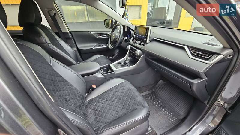 Позашляховик / Кросовер Toyota RAV4 2019 в Одесі фото 21 Позашляховик / Кросовер Toyota RAV4 2019 в Одесі