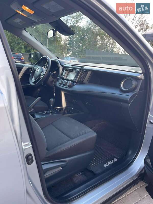 Внедорожник / Кроссовер Toyota RAV4 2018 в Бережанах