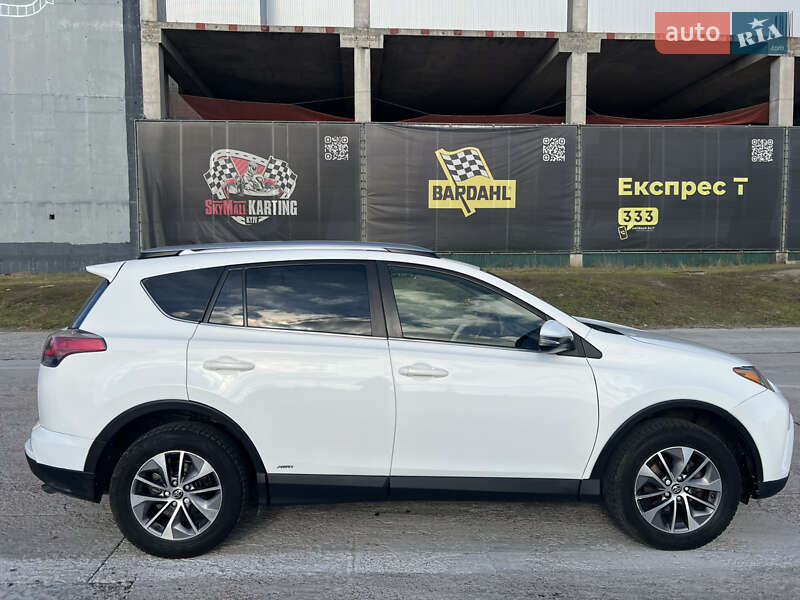 Внедорожник / Кроссовер Toyota RAV4 2018 в Киеве фото 3 Внедорожник / Кроссовер Toyota RAV4 2018 в Киеве