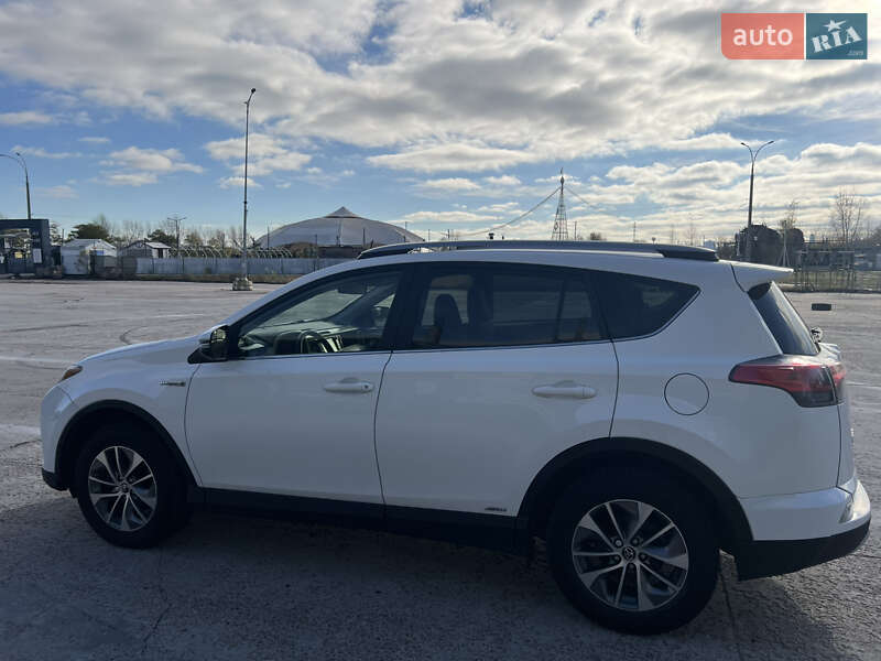 Внедорожник / Кроссовер Toyota RAV4 2018 в Киеве фото 10 Внедорожник / Кроссовер Toyota RAV4 2018 в Киеве