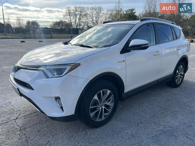 Внедорожник / Кроссовер Toyota RAV4 2018 в Киеве фото 13 Внедорожник / Кроссовер Toyota RAV4 2018 в Киеве