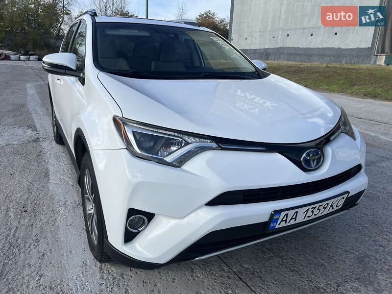 Внедорожник / Кроссовер Toyota RAV4 2018 в Киеве фото 15 Внедорожник / Кроссовер Toyota RAV4 2018 в Киеве