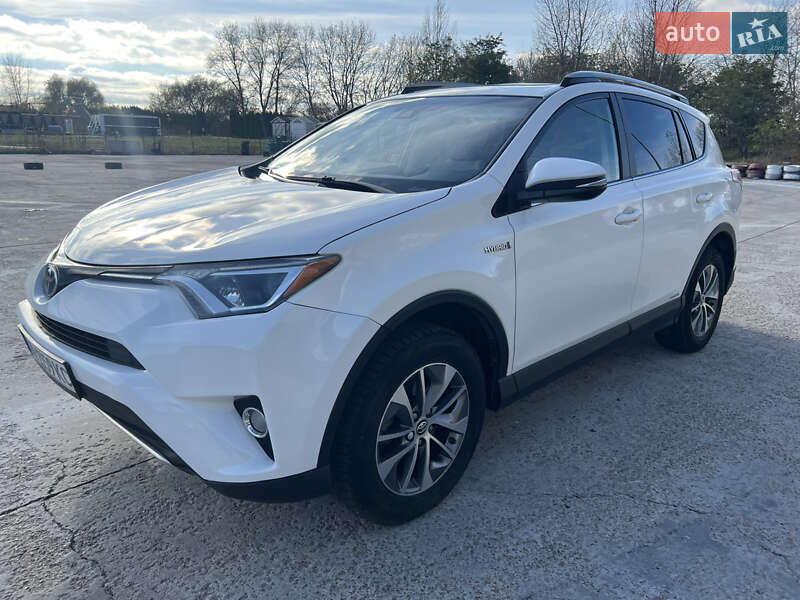 Внедорожник / Кроссовер Toyota RAV4 2018 в Киеве фото 18 Внедорожник / Кроссовер Toyota RAV4 2018 в Киеве