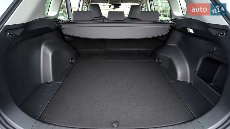 Позашляховик / Кросовер Toyota RAV4 2024 в Львові