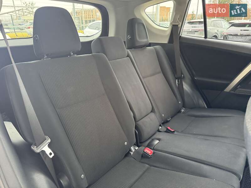 Внедорожник / Кроссовер Toyota RAV4 2015 в Черновцах фото 24 Внедорожник / Кроссовер Toyota RAV4 2015 в Черновцах