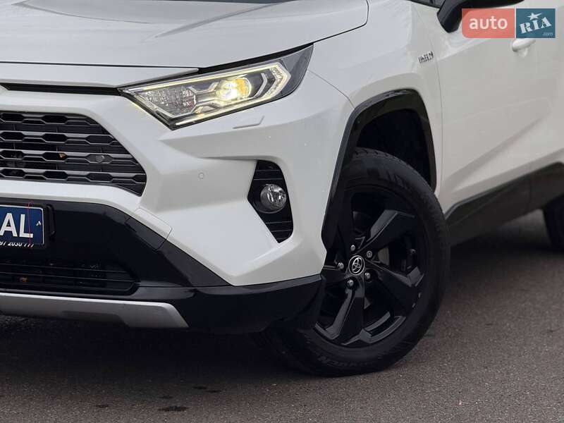 Позашляховик / Кросовер Toyota RAV4 2019 в Кривому Розі